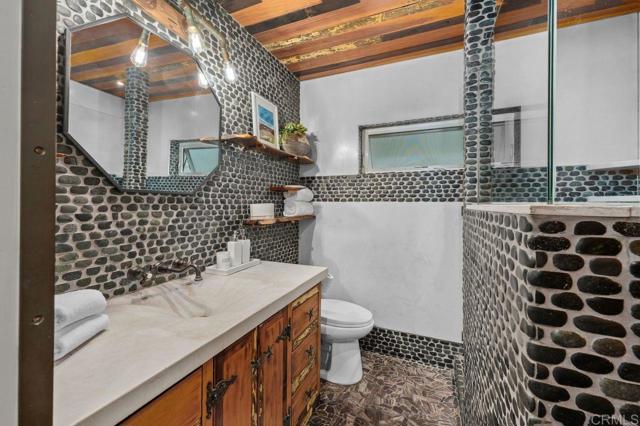159 W Diana, Encinitas CA: https://media.crmls.org/mediaz/ed258628-496a-431d-ab72-138e7aaa724b.jpg