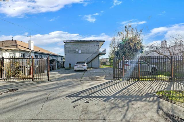 Details for 2828 22nd Avenue, Oakland, CA 94606