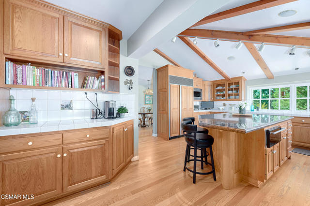 22101 Mulholland Drive, Woodland Hills CA: https://media.crmls.org/mediaz/ed282821-d6ff-47ce-8e42-80a2f5304b60.jpg