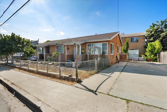 6736 40 Kelly Street, San Diego CA: https://media.crmls.org/mediaz/ed285d1e-a9be-421b-8d84-1f63b06b6f71.jpg