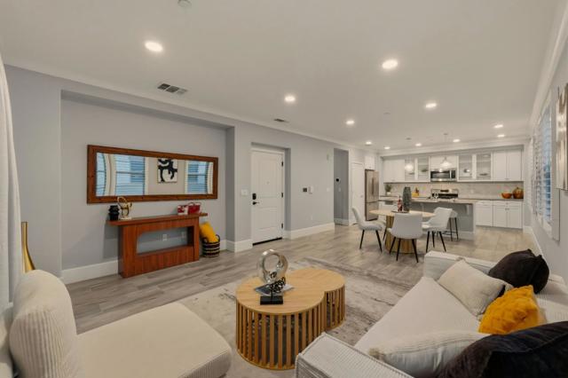 1057 Foxglove Place, San Jose CA: https://media.crmls.org/mediaz/ed28b0cb-973f-4501-9a9c-4e4fafc83d7b.jpg