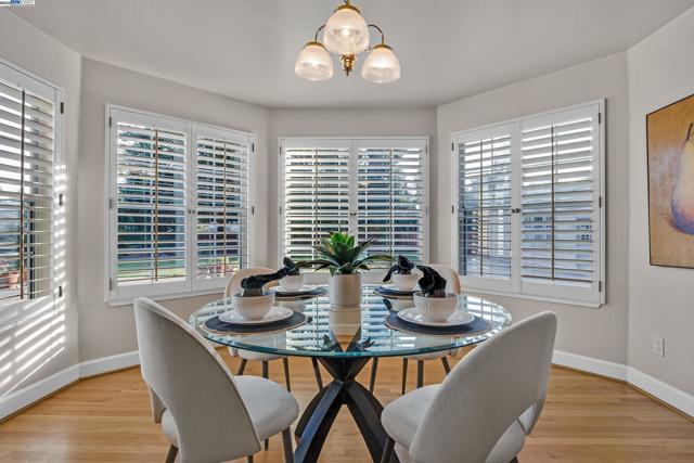 2215 Chardonnay Way, Livermore CA: https://media.crmls.org/mediaz/ed292bd2-7fe7-4d35-8651-c6c92e502db9.jpg