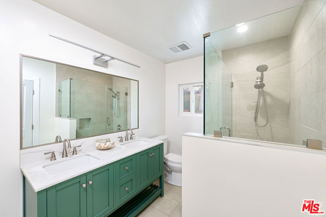 3653 Falcon Avenue, Long Beach CA: https://media.crmls.org/mediaz/ed2961a5-b258-458f-a272-3e321193ffde.jpg