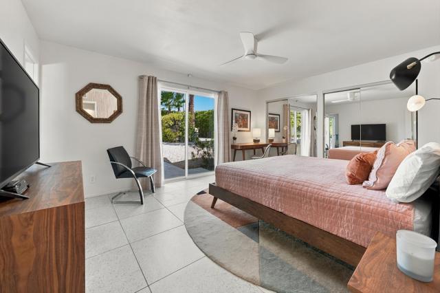 2210 E Calle Papagayo, Palm Springs, CA 92262