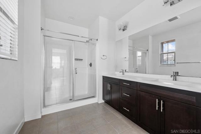 2053 Tango Loop, Chula Vista CA: https://media.crmls.org/mediaz/ed2992a5-9835-494f-b0e6-09a74b6308bd.jpg