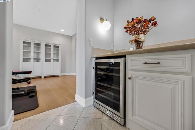 5719 Dimas Ct, Pleasanton CA: https://media.crmls.org/mediaz/ed29c56e-cb7a-4e2c-850c-723aefd4dd79.jpg