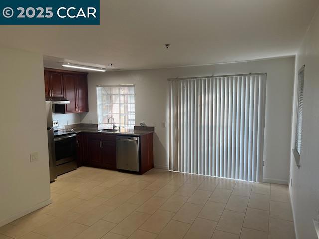 1975 Bonifacio St, Concord CA: https://media.crmls.org/mediaz/ed2b2994-de12-407e-9431-7f057850b818.jpg