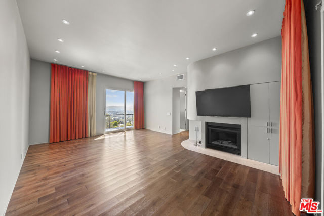 3625 Lowry Road, Los Angeles CA: https://media.crmls.org/mediaz/ed2b5050-72f1-4af3-943e-ab030c9b3310.jpg