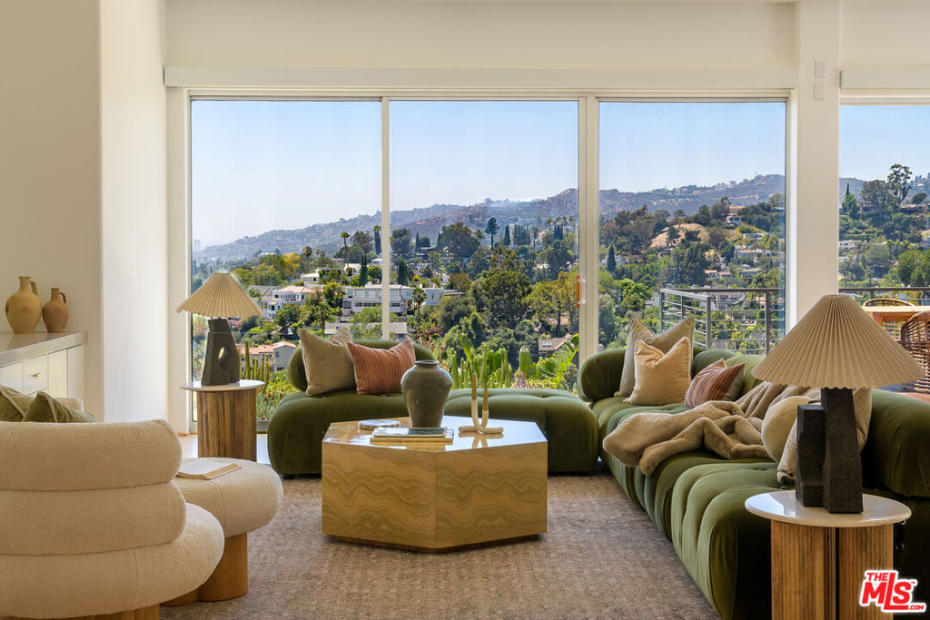 5502 Tuxedo Terrace — Contemporary
