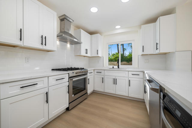 77787 Saint Croix Drive, Palm Desert CA: https://media.crmls.org/mediaz/ed2bff26-33ea-4f39-9751-1a4977a6d296.jpg