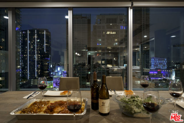 1155 S Grand Avenue, Los Angeles CA: https://media.crmls.org/mediaz/ed2c21df-eb7e-4ca4-9cf7-f83b575c4c1f.jpg