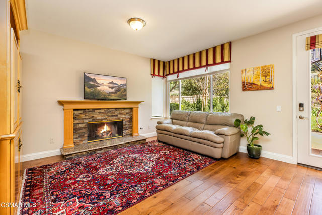 6285 Deerhill Road, Oak Park CA: https://media.crmls.org/mediaz/ed2d137c-dd5d-4335-8539-ca208f561451.jpg