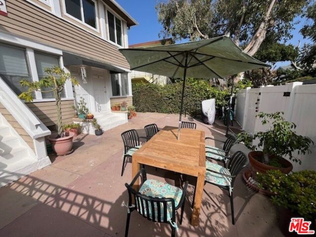  Income Home for Sale in Venice, California