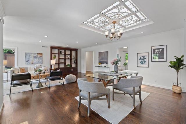 539 Los Ninos Way, Los Altos CA: https://media.crmls.org/mediaz/ed2e31f7-d6b0-440c-94f1-73db440d00f4.jpg