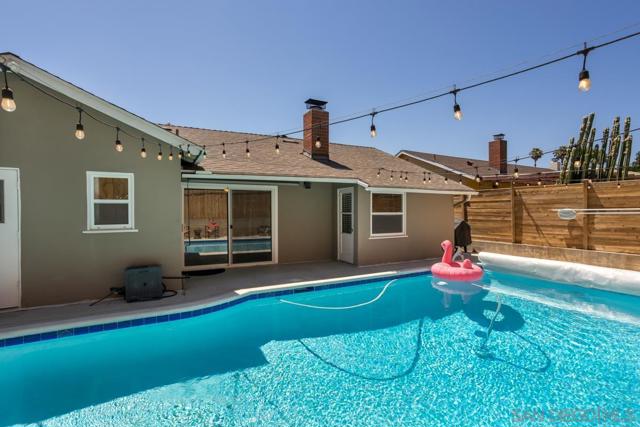 1187 Tangerine St, El Cajon CA: https://media.crmls.org/mediaz/ed2f542a-9415-4522-ba1d-a906abad3e89.jpg