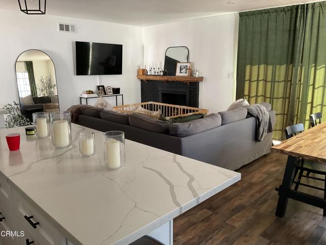 Detail Gallery Image 4 of 14 For 3541 S G St, Oxnard,  CA 93033 - 4 Beds | 2 Baths