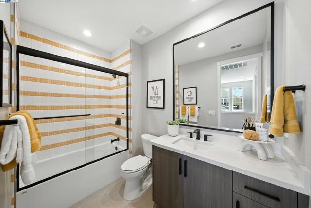 4707 Marengo Common, Livermore CA: https://media.crmls.org/mediaz/ed2fe00d-f7ca-47a2-a6c2-005f54d93499.jpg