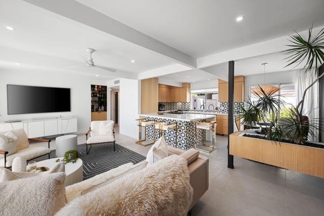 1740 N Via Miraleste, Palm Springs CA: https://media.crmls.org/mediaz/ed307d73-5b4c-4fe7-8778-9f1387b69200.jpg