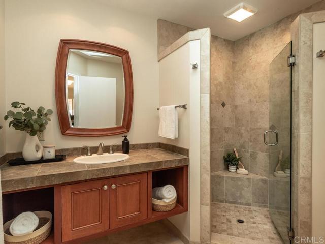 6418 Paseo Delicias, Rancho Santa Fe CA: https://media.crmls.org/mediaz/ed30e52b-9343-40c4-b1c2-8adb3d1a67c9.jpg