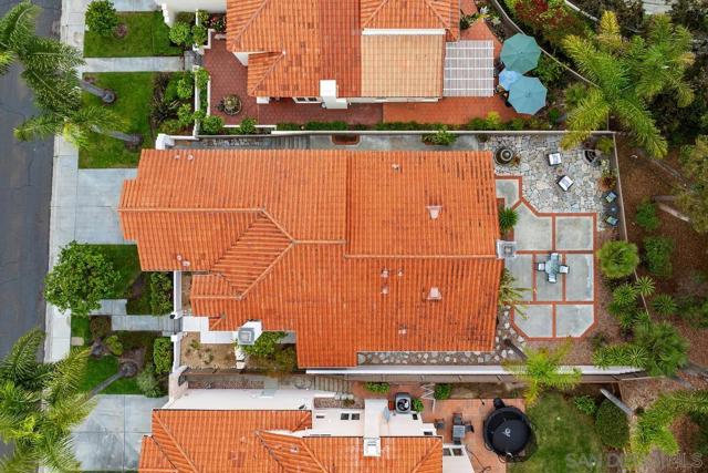 13563 Caminito Carmel, Del Mar CA: https://media.crmls.org/mediaz/ed310683-7d9b-4112-a109-0f0ac08ccbe9.jpg