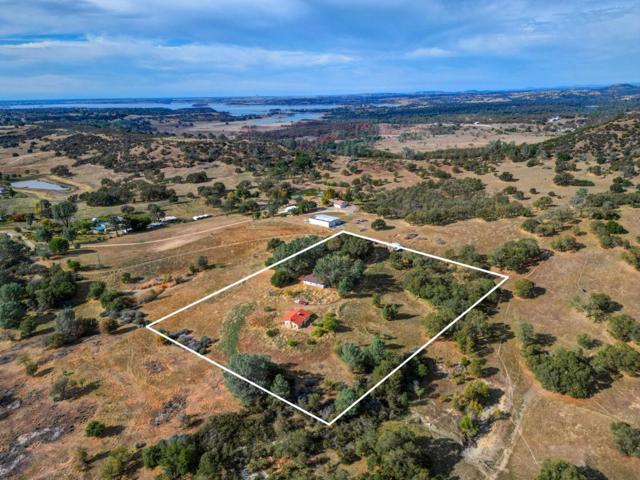 4505 4 X Ranch Road, Burson CA: https://media.crmls.org/mediaz/ed330f6c-feba-4516-b5b5-f96f12171b8e.jpg