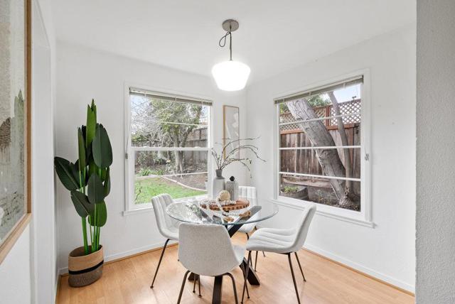 10351037 Amarillo Avenue, Palo Alto CA: https://media.crmls.org/mediaz/ed33ec21-319c-45d7-8e28-d0ee54149b69.jpg