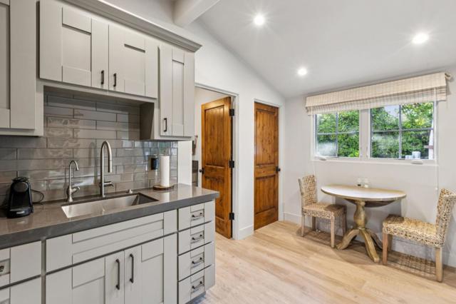 20 Mariposa Avenue, Los Gatos CA: https://media.crmls.org/mediaz/ed345f60-92c0-4335-af5d-b97b87309da3.jpg