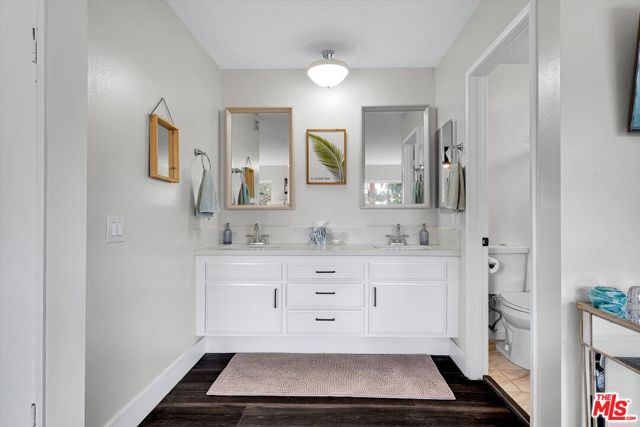 16424 Bubbling View Circle, Cerritos CA: https://media.crmls.org/mediaz/ed3481bc-af10-44cf-83b1-15b7ae97192b.jpg