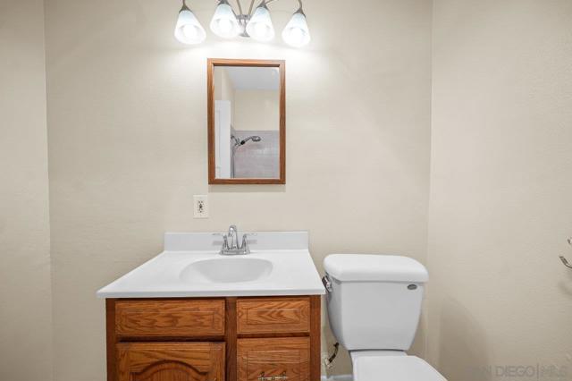 3711 Fairway Dr, La Mesa CA: https://media.crmls.org/mediaz/ed353e09-e9ec-483b-a278-bbd696ee472e.jpg