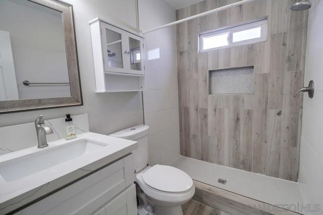 3484 Armstrong St, San Diego CA: https://media.crmls.org/mediaz/ed35976e-e326-4736-b03f-35adfa79c253.jpg