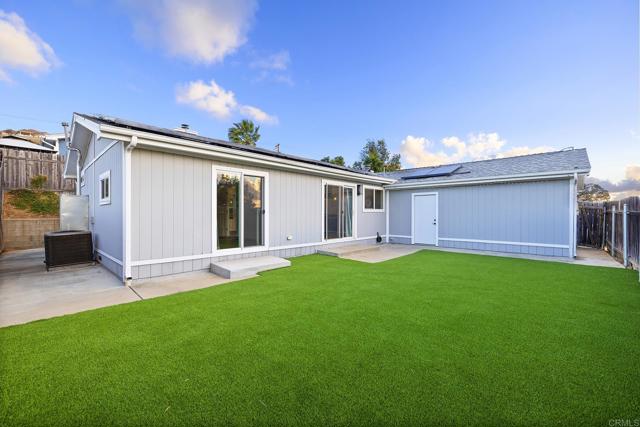 12694 Jackson Heights Drive, El Cajon CA: https://media.crmls.org/mediaz/ed35bd0f-fcd1-4fbb-abc1-e51cd697fdd5.jpg