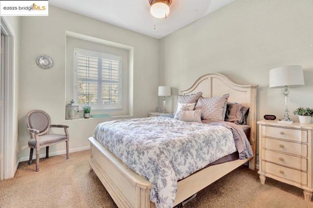 2981 Atherton Pl, Brentwood CA: https://media.crmls.org/mediaz/ed362345-9227-44fe-853f-a40aa8a5ba4e.jpg