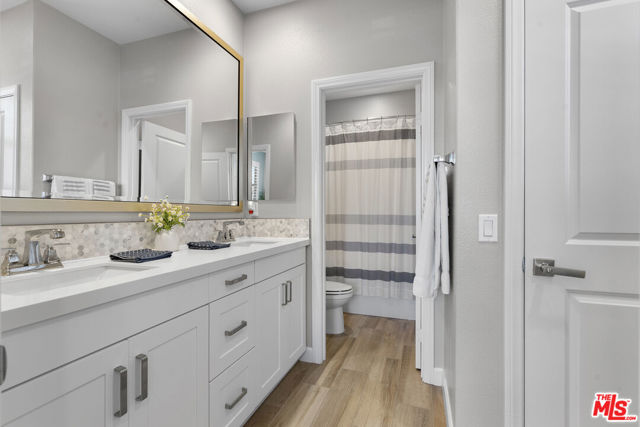 6 Alimon Street, Rancho Mission Viejo CA: https://media.crmls.org/mediaz/ed3719e9-c3bb-4b00-bc37-989938ecc543.jpg