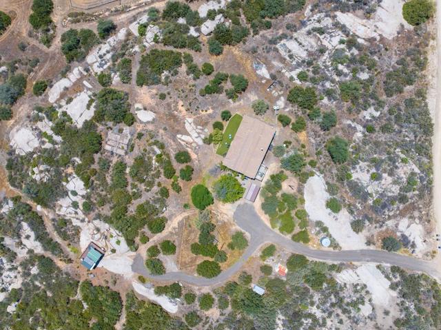 26671 Littlepage Road, Ramona CA: https://media.crmls.org/mediaz/ed384f58-fa16-4a37-ab22-5fad332d07bf.jpg