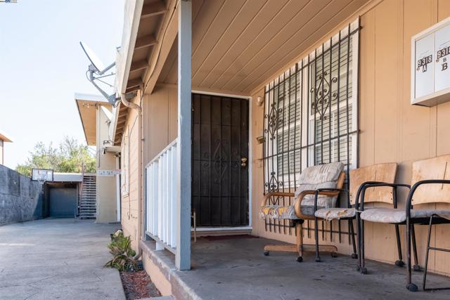 Image 14 of 45 For 9318 Olive St