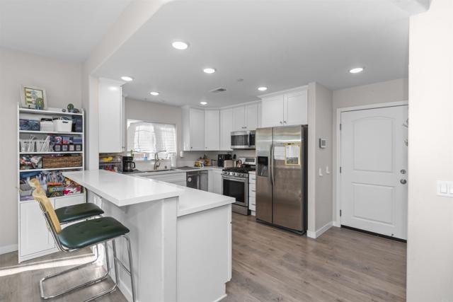 Detail Gallery Image 11 of 41 For 759 Lincoln Place, El Cajon,  CA 92020 - 3 Beds | 2/1 Baths