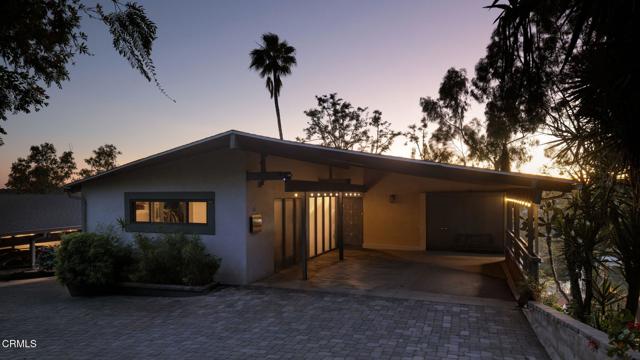 Detail Gallery Image 4 of 10 For 6201 1/2 Saylin Ln, Los Angeles,  CA 90042 - 5 Beds | 2/2 Baths