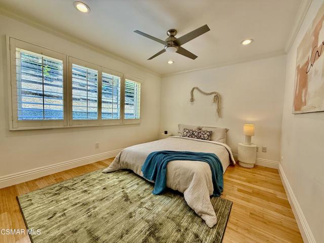 4809 Dunman Avenue, Woodland Hills CA: https://media.crmls.org/mediaz/ed391292-e774-42c8-8a7f-875b2a17ab40.jpg