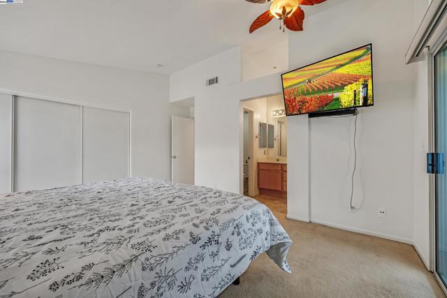 6997 Foxtail Dr, Livermore CA: https://media.crmls.org/mediaz/ed3a7c92-ddfd-45cc-b8b1-f69a21769a4a.jpg