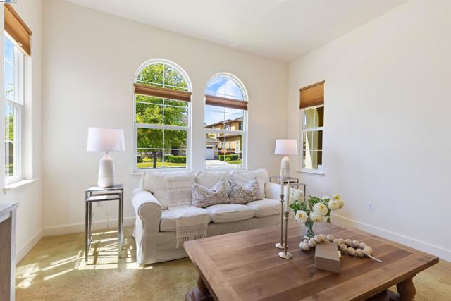 2715 Palatino Ct, Dublin CA: https://media.crmls.org/mediaz/ed3afc68-9681-472c-9caf-ed6677cd5baa.jpg