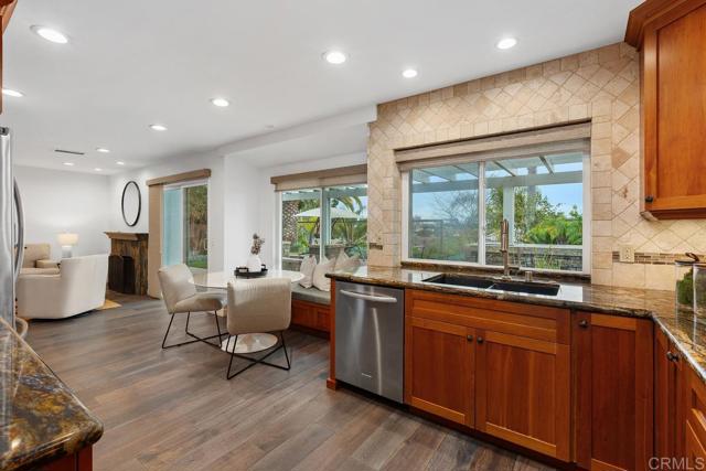 Detail Gallery Image 14 of 48 For 1634 Cottage Glen Ct, Encinitas,  CA 92024 - 4 Beds | 3 Baths