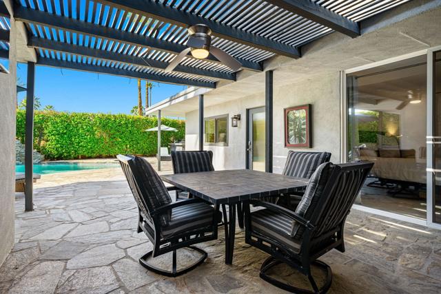 76140 Fairway Drive, Indian Wells CA: https://media.crmls.org/mediaz/ed3b6a5e-df6b-4300-ba47-4e0e5fbdf0d8.jpg