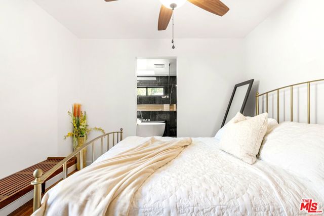 2342 S Garth Avenue, Los Angeles CA: https://media.crmls.org/mediaz/ed3c45d7-ae28-456b-bc49-070554a6a136.jpg