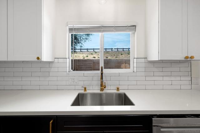 12244 Lakeshore Drive, Lakeside CA: https://media.crmls.org/mediaz/ed3c4ad5-236c-45f0-a373-e49191741249.jpg