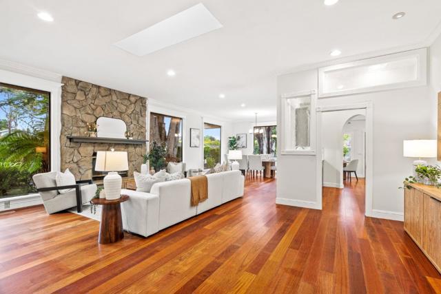 320 Cliff Drive, Aptos CA: https://media.crmls.org/mediaz/ed3c87bc-077c-4c3e-b717-dcee4fbff325.jpg