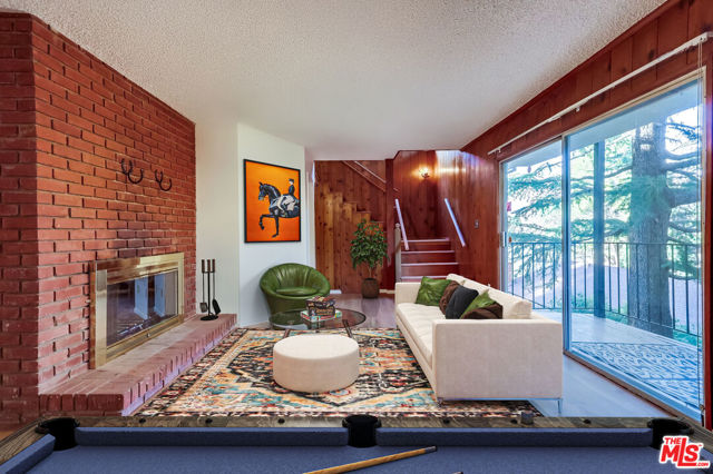 7951 Glenties Lane, Sunland CA: https://media.crmls.org/mediaz/ed3d0d6f-04f8-499f-8eb0-5237371c2a35.jpg