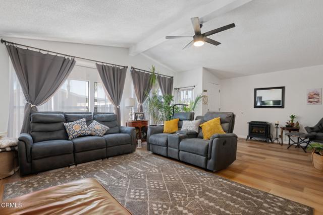 Detail Gallery Image 5 of 24 For 95 Camino Algarve #95,  Camarillo,  CA 93012 - 2 Beds | 2 Baths
