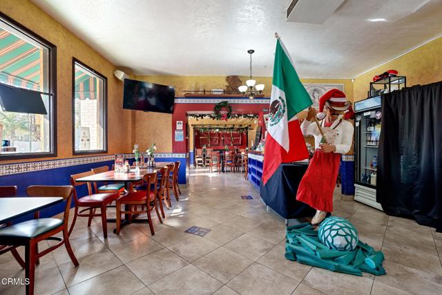 155 E 7th Street, Oxnard CA: https://media.crmls.org/mediaz/ed3d80d4-1dea-4d4f-9bfd-3f21ab1ceb28.jpg