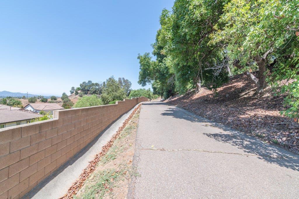 3137 Valley Parkway - photo 18