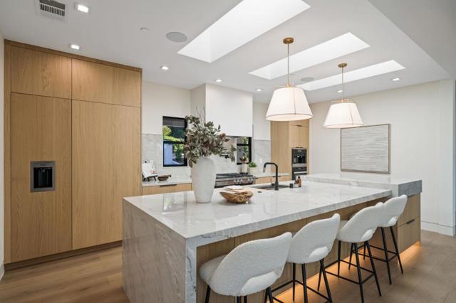 510 Darrell Road, Hillsborough CA: https://media.crmls.org/mediaz/ed3dd56a-3817-453a-8bce-7e43804234df.jpg